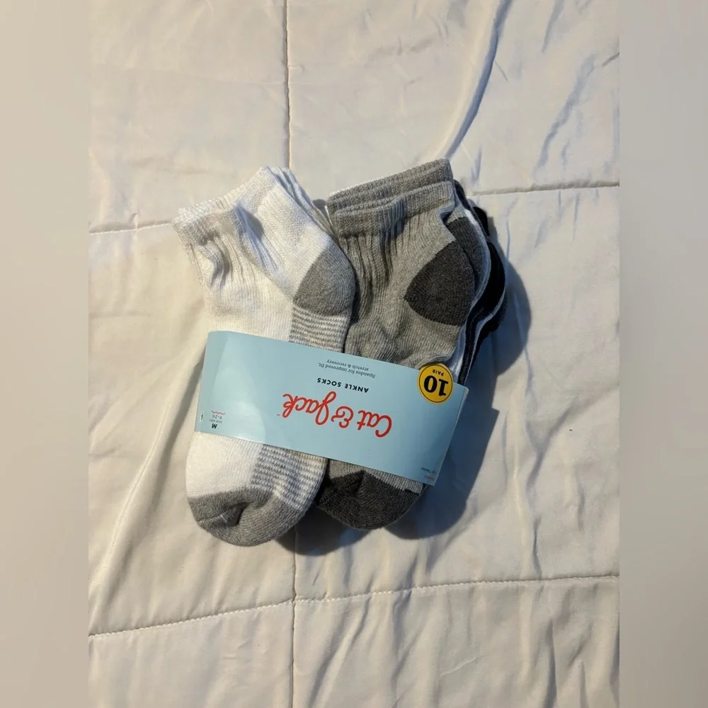 Cat & Jack White and Gray Kids Socks